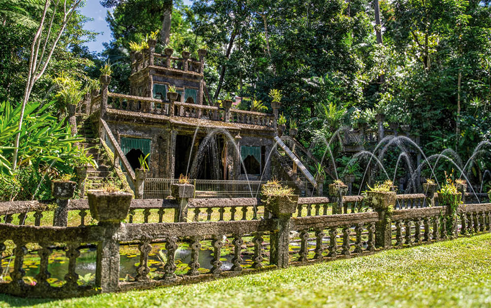 Photograph of the castle in Paronella Park in Queensland, Australia.