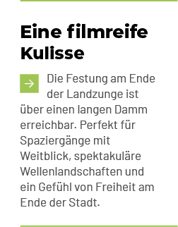 Eine filmreife Kulisse ￼Die Festung am Ende der Landzunge ist ber einen langen Damm erreichbar. Perfekt f r Spazierg...