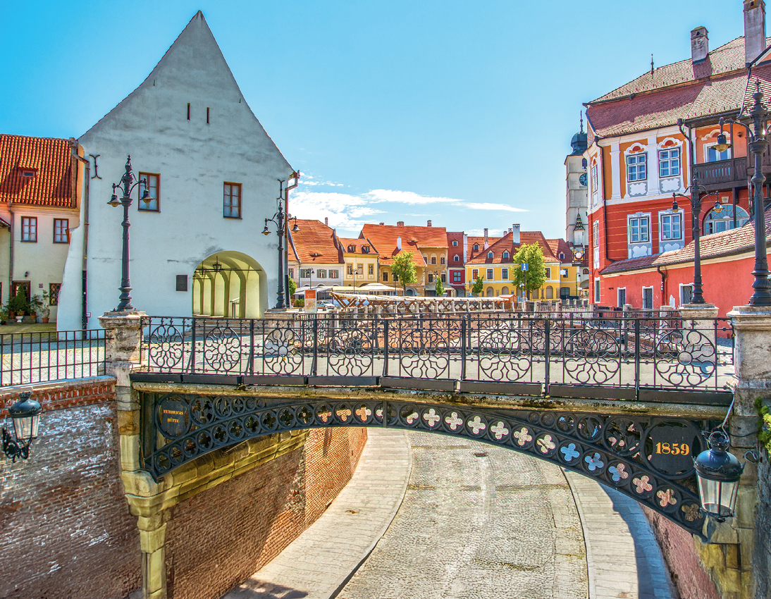 Sibiu, Transylvania, Romania, the Liars Bridge and view of Small Square and Council Tower