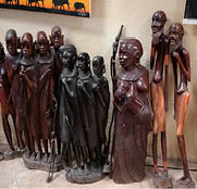 Kenya Africa ,16 oktober 2019. a large exhibition of African masks and figurines made of wood, handmade in the national style