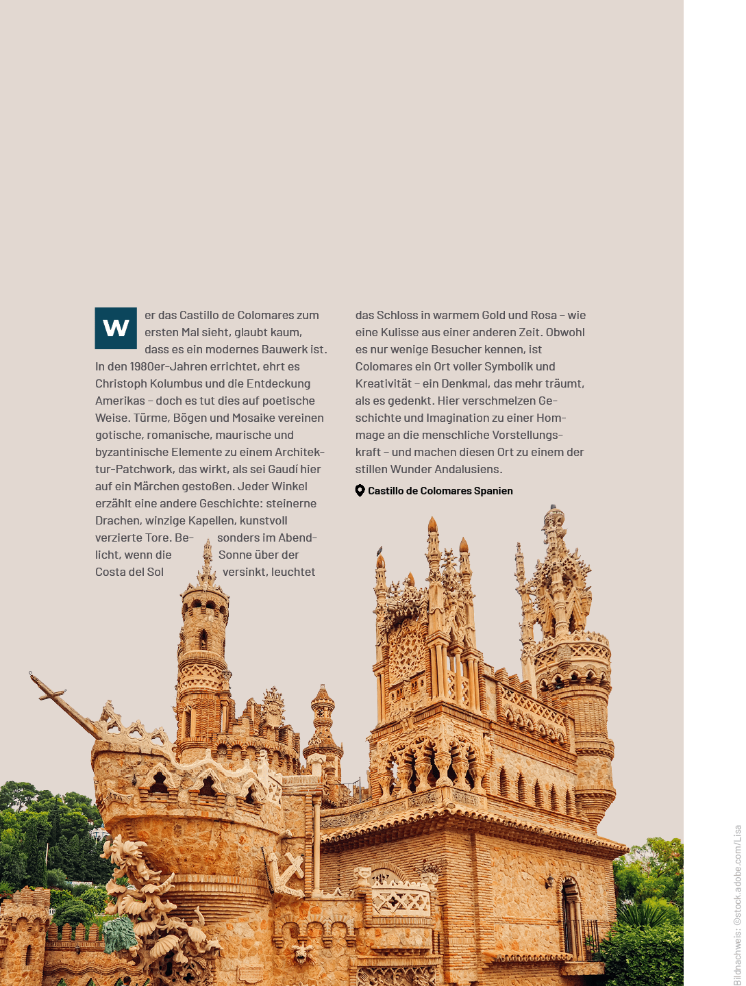 Bildnachweis: ©stock.adobe.com/Lisa,das Schloss in warmem Gold und Rosa – wie eine Kulisse aus einer anderen Zeit. Ob...